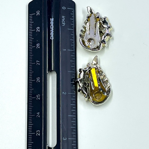 Vintage Y2K Aurora Borealis Crystal Abstract Clip on Earrings - Picture 8 of 8